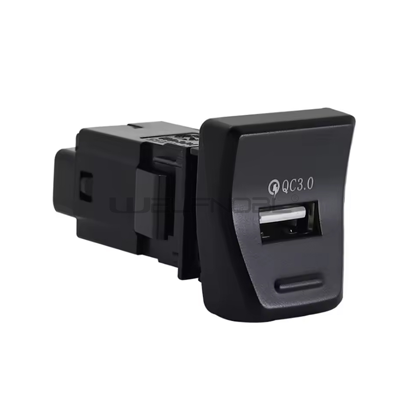 QC3.0 Interface Socket Fast Car Charger